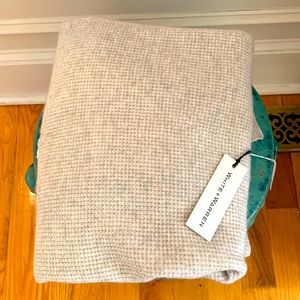 NWT White + Warren light grey 100%cashmere wrap